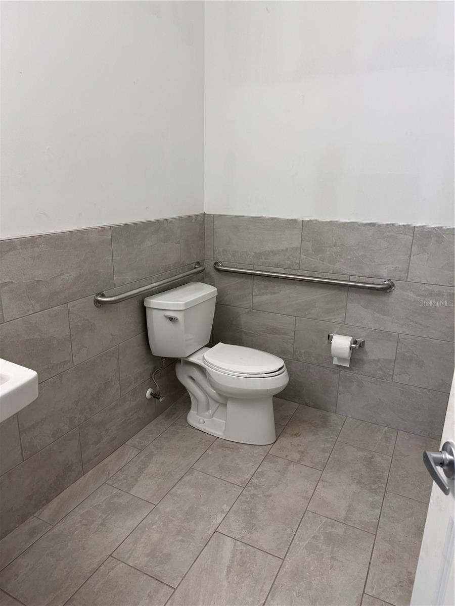 3202 SE FEDERAL HIGHWAY, STUART, FL, 34997