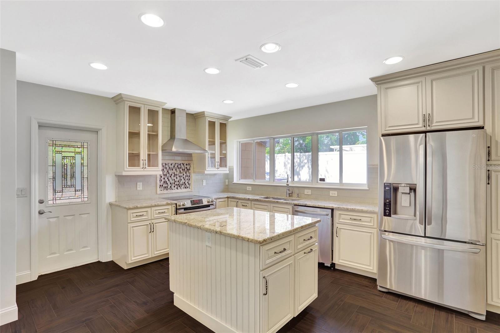 1322 S SUMMERLIN AVE, ORLANDO, FL, 32806