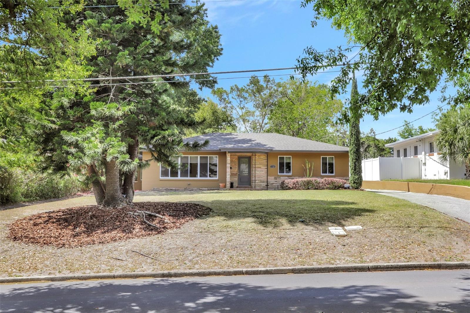 1322 S SUMMERLIN AVE, ORLANDO, FL, 32806