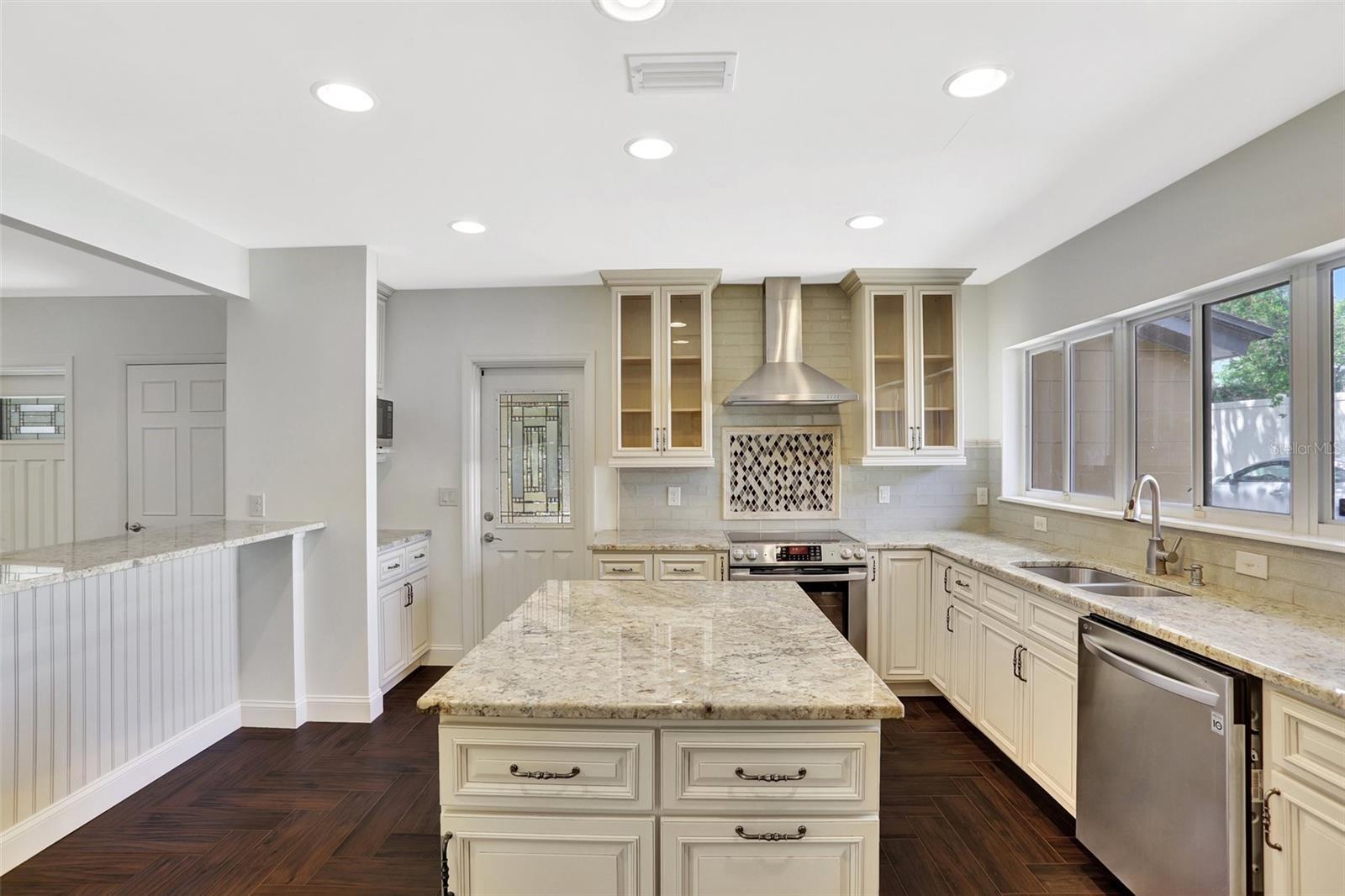 1322 S SUMMERLIN AVE, ORLANDO, FL, 32806