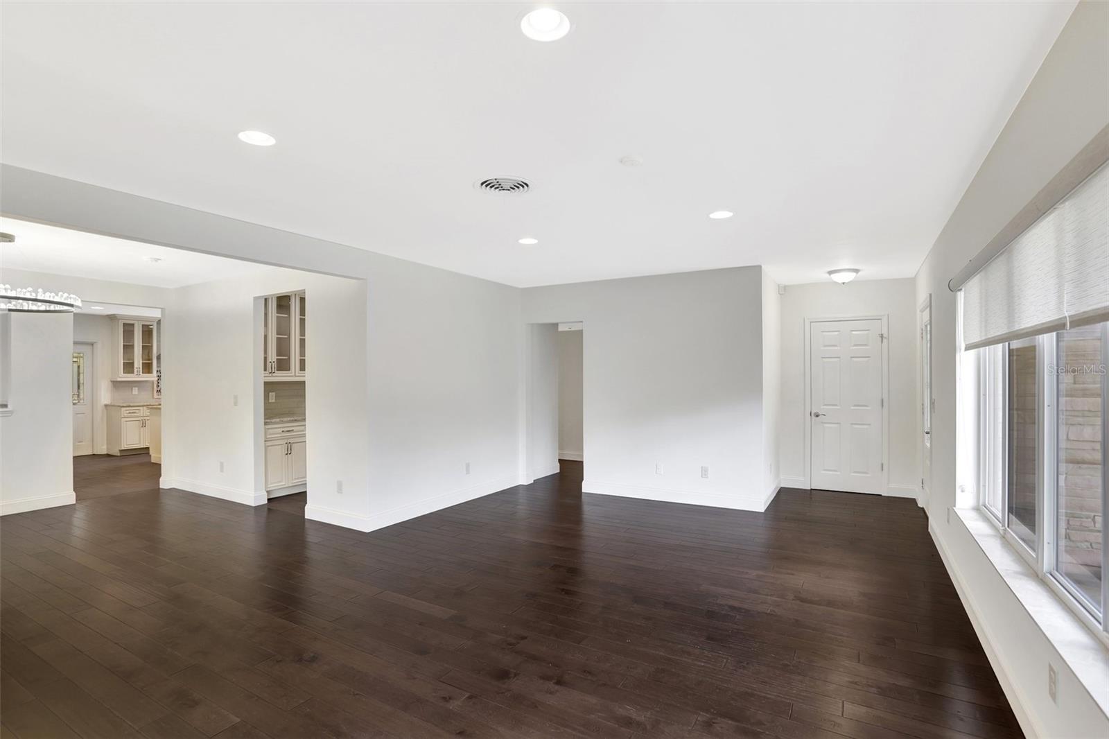 1322 S SUMMERLIN AVE, ORLANDO, FL, 32806