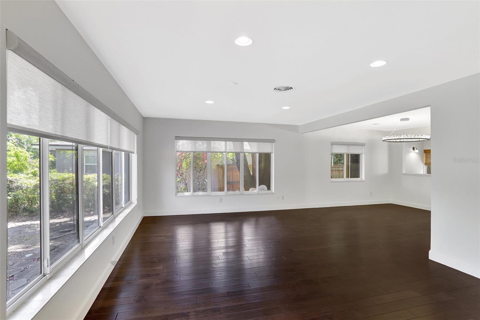 1322 S SUMMERLIN AVE, ORLANDO, FL, 32806