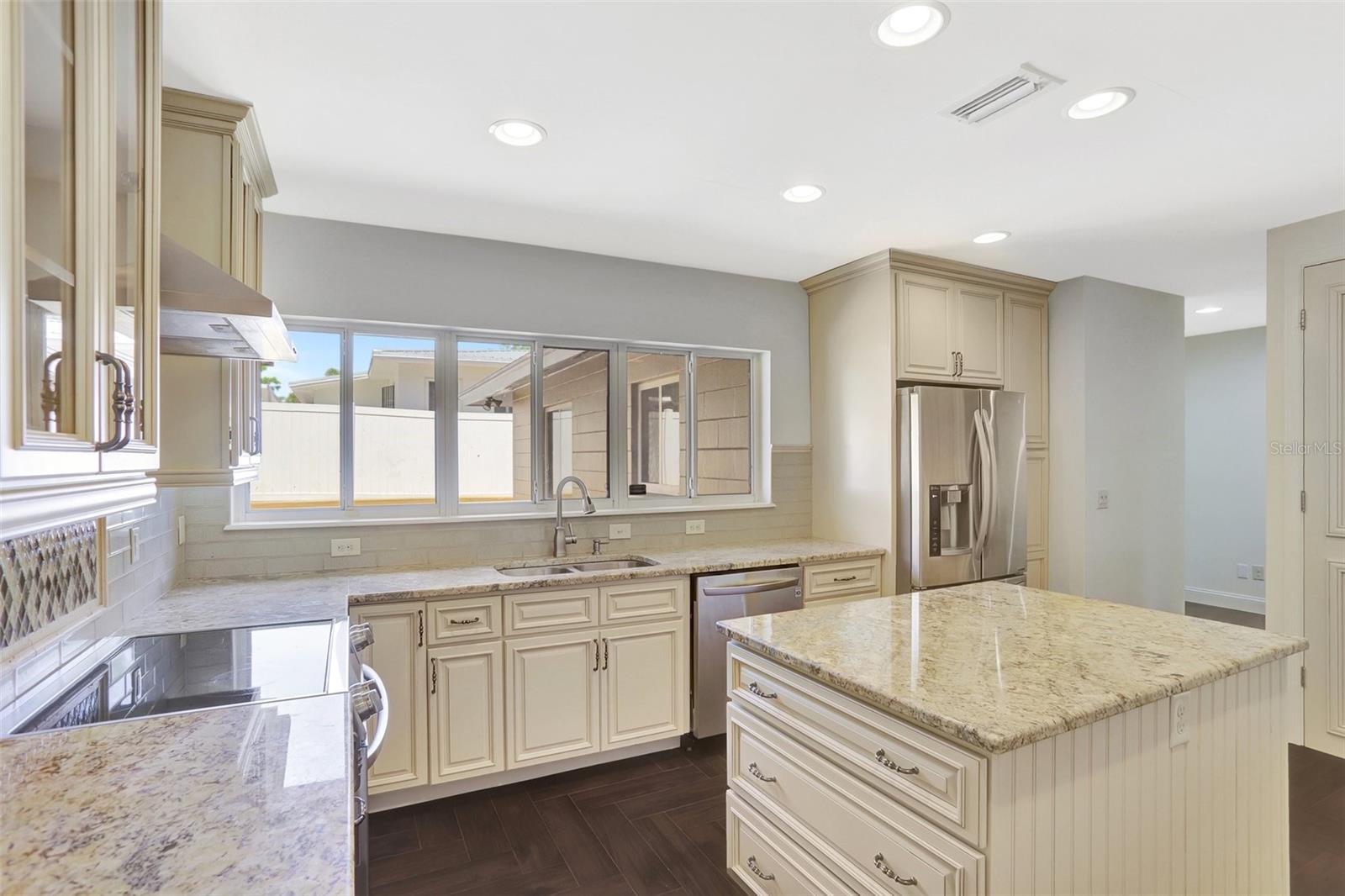 1322 S SUMMERLIN AVE, ORLANDO, FL, 32806