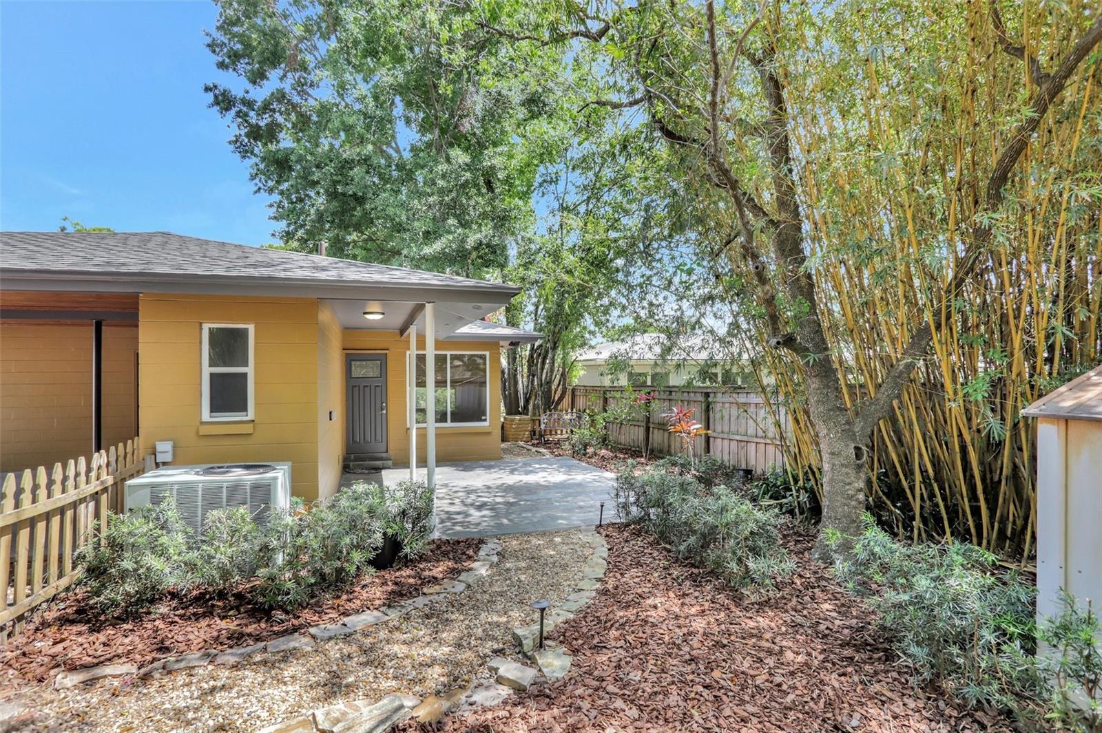 1322 S SUMMERLIN AVE, ORLANDO, FL, 32806