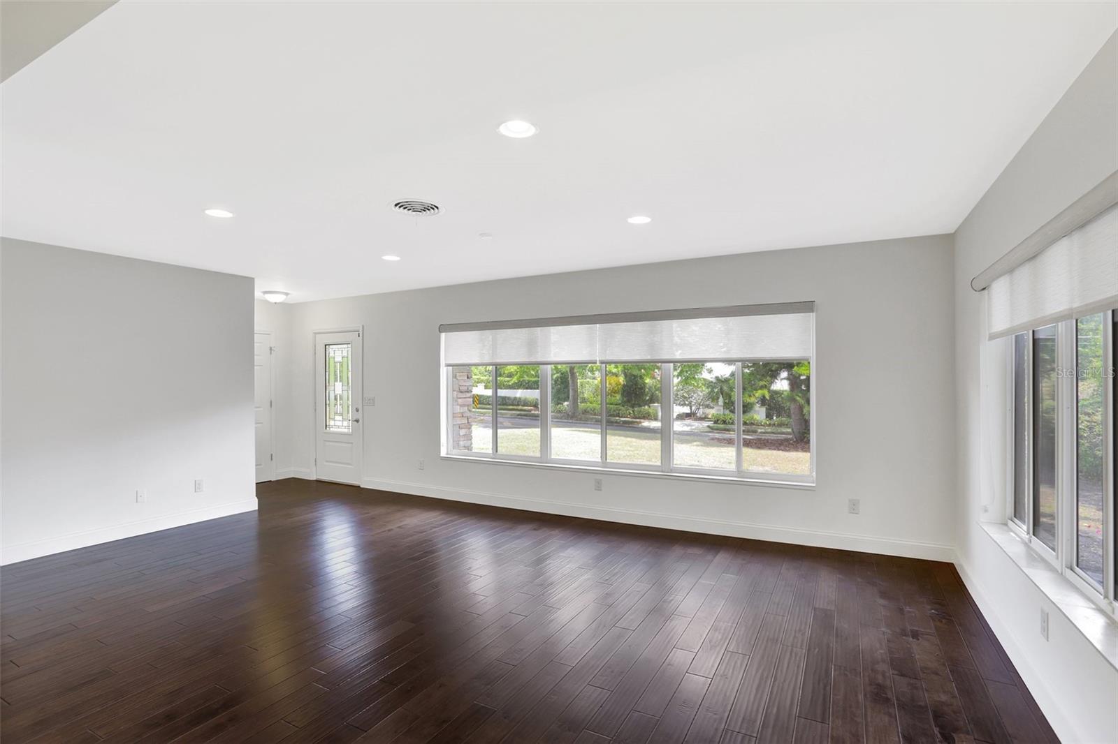 1322 S SUMMERLIN AVE, ORLANDO, FL, 32806