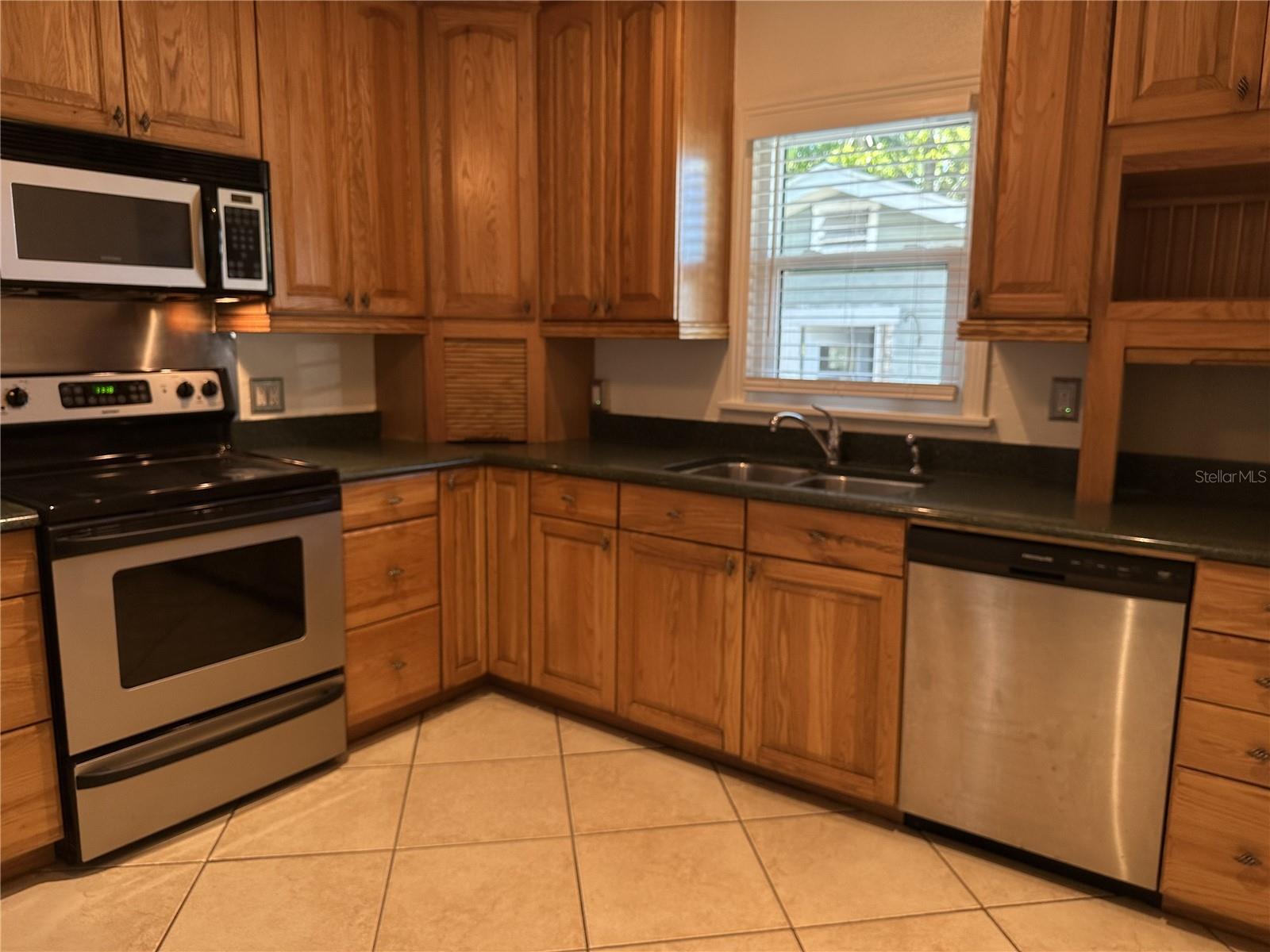 3750 4TH AVE N, ST PETERSBURG, FL, 33713