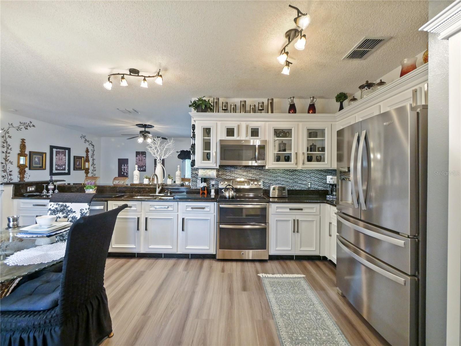 572 NOGALES CT, KISSIMMEE, FL, 34758