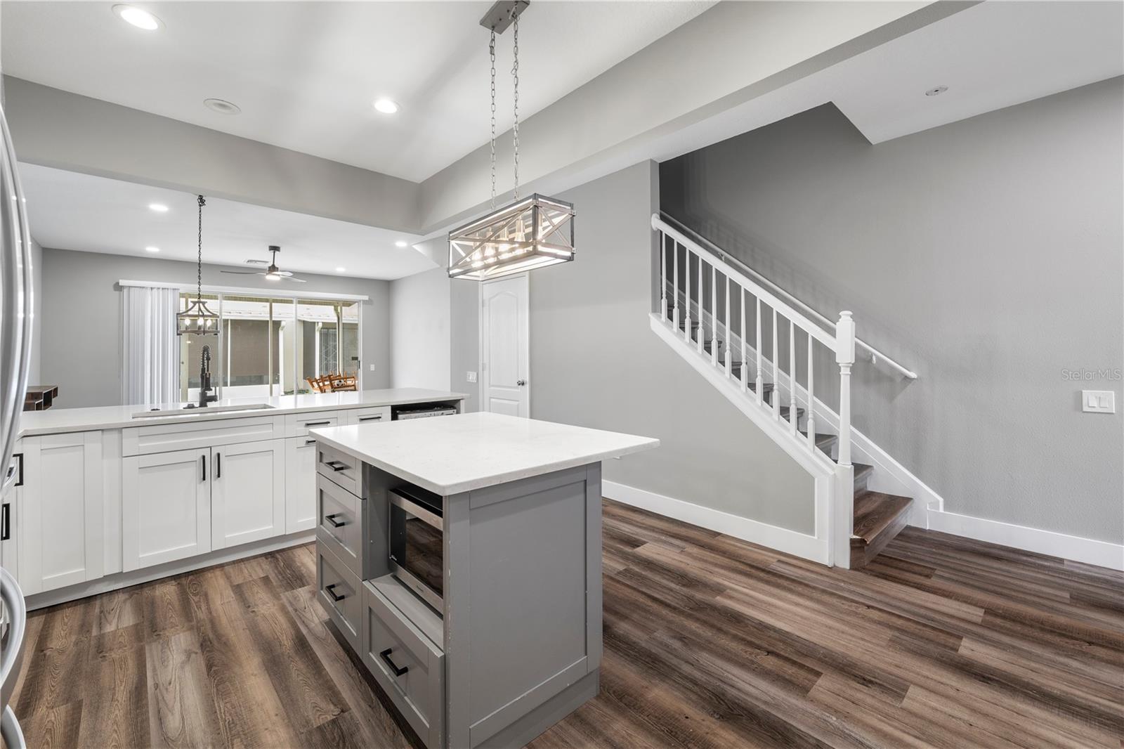 26532 CASTLEVIEW WAY, WESLEY CHAPEL, FL, 33544