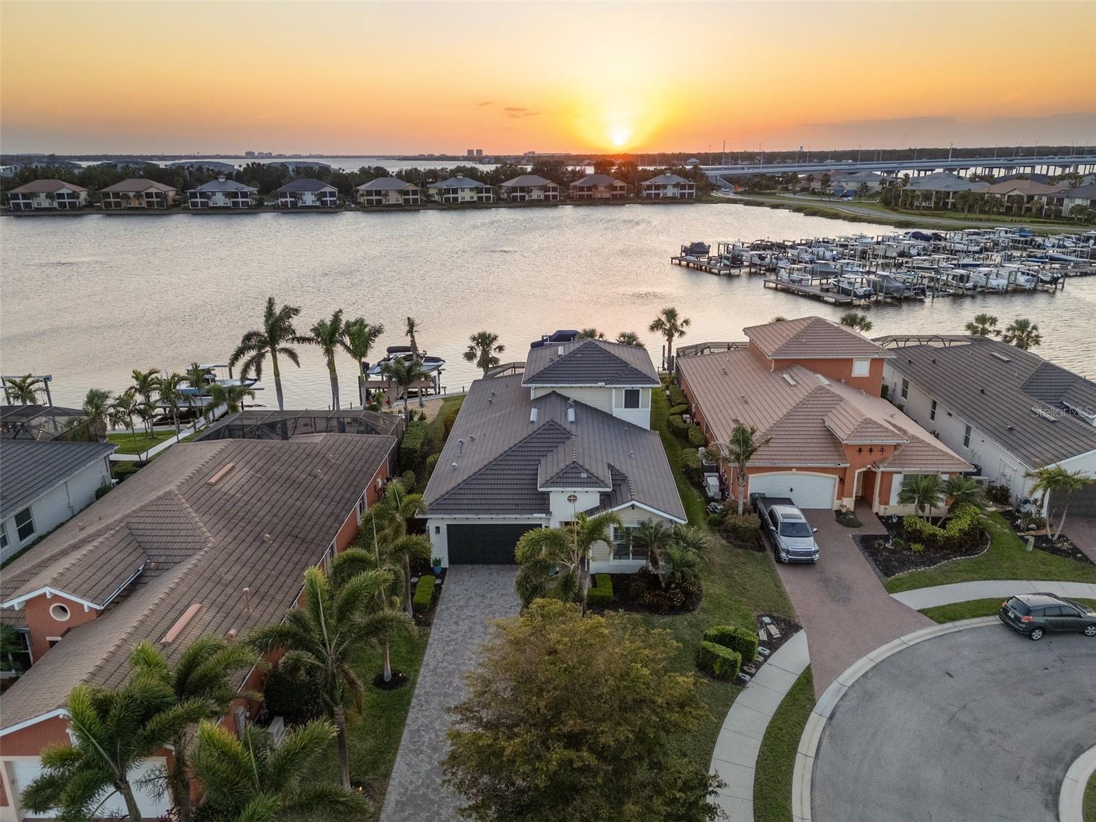 1110 OVERLOOK CT, BRADENTON, FL, 34208