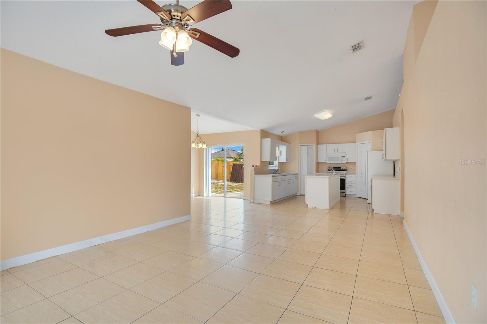 1873 VAN ALLEN CIR, DELTONA, FL, 32738