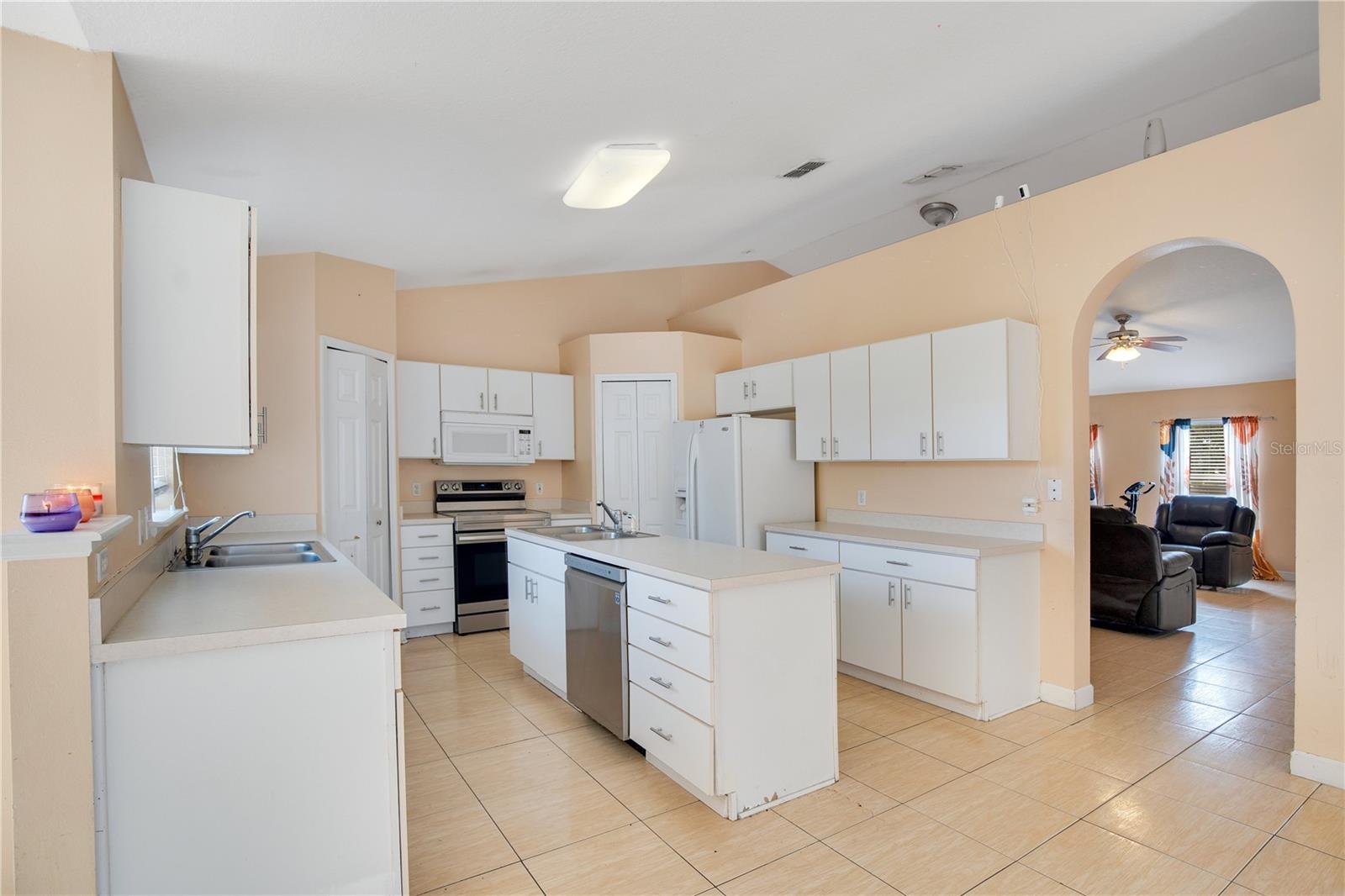 1873 VAN ALLEN CIR, DELTONA, FL, 32738