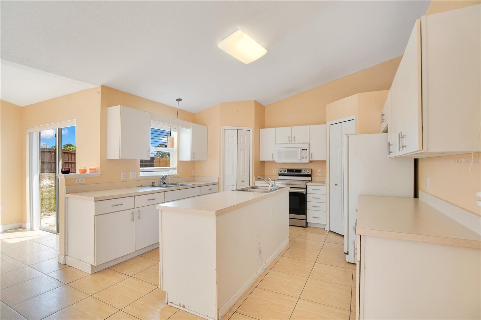 1873 VAN ALLEN CIR, DELTONA, FL, 32738