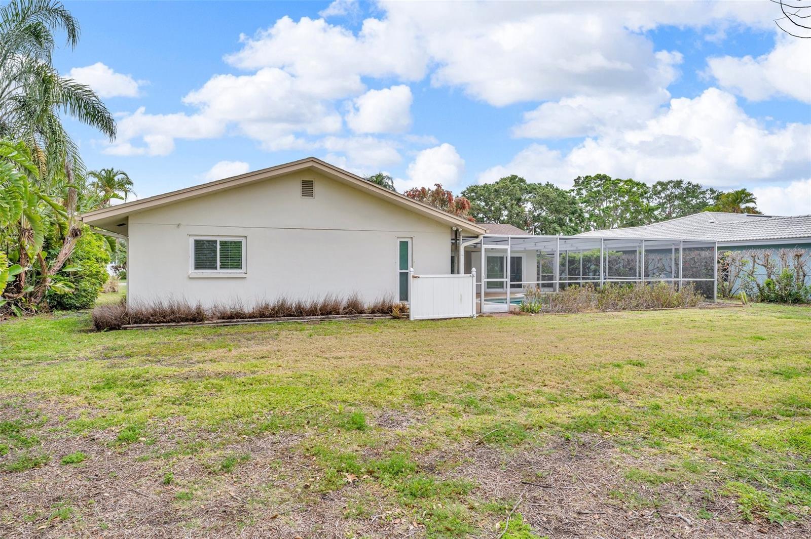 7000 GREENBRIER DR, SEMINOLE, FL, 33777