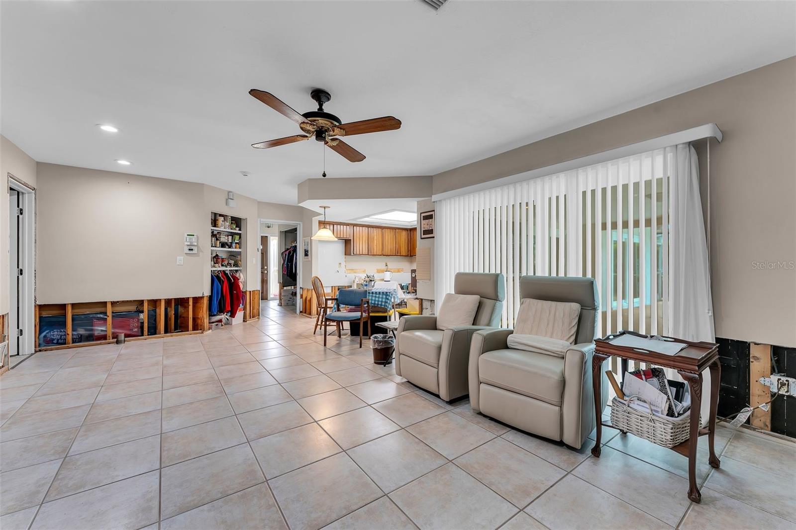 7000 GREENBRIER DR, SEMINOLE, FL, 33777