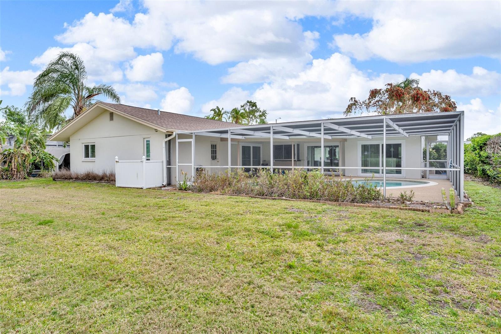 7000 GREENBRIER DR, SEMINOLE, FL, 33777