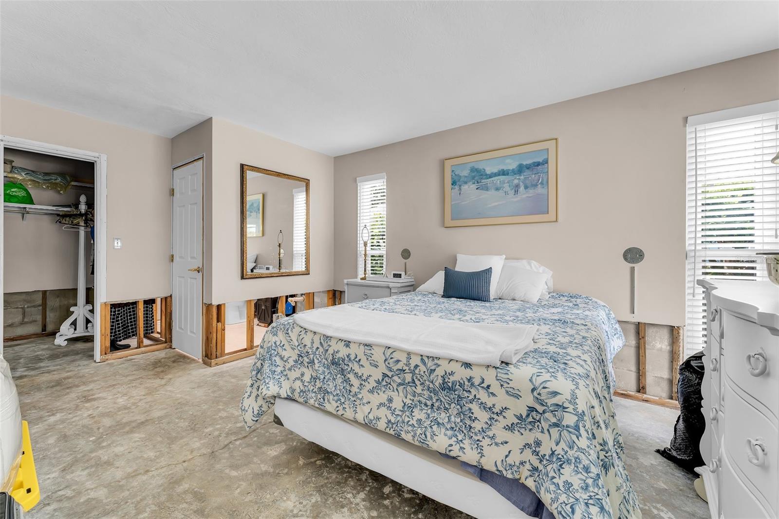 7000 GREENBRIER DR, SEMINOLE, FL, 33777