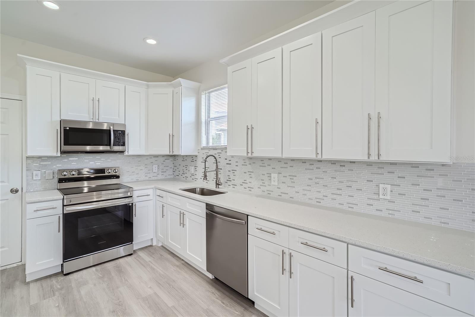 5424 HAMMOCK VIEW LN, APOLLO BEACH, FL, 33572