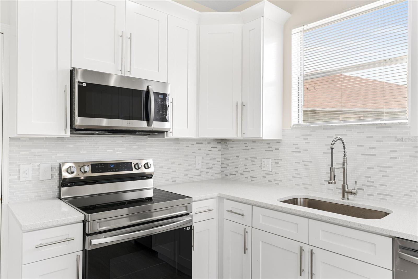 5424 HAMMOCK VIEW LN, APOLLO BEACH, FL, 33572