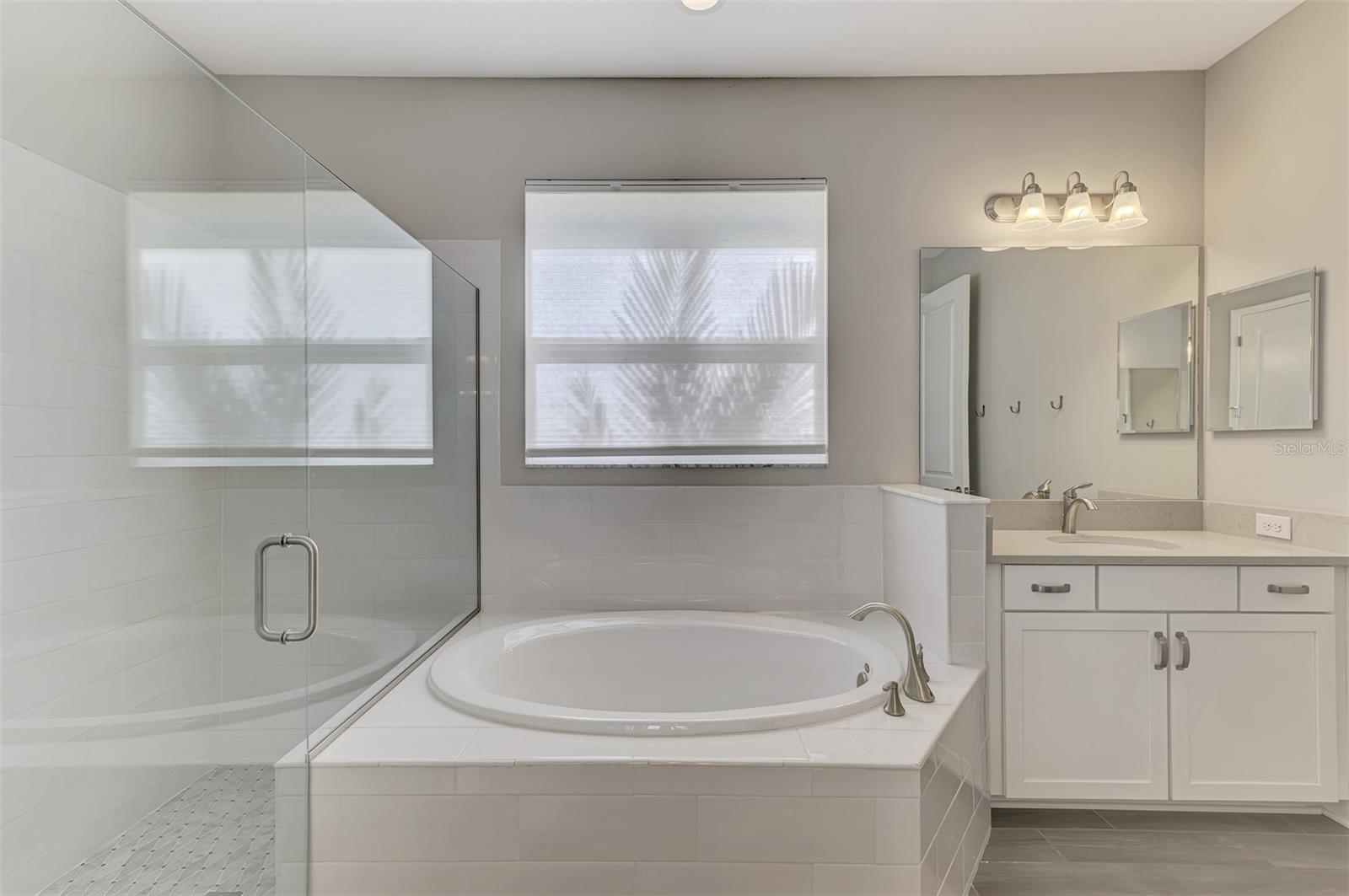 4889 ANTRIM DR, SARASOTA, FL, 34240