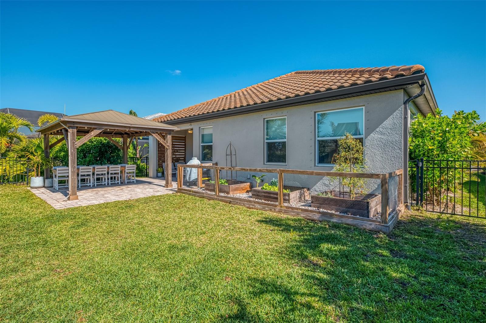 4889 ANTRIM DR, SARASOTA, FL, 34240