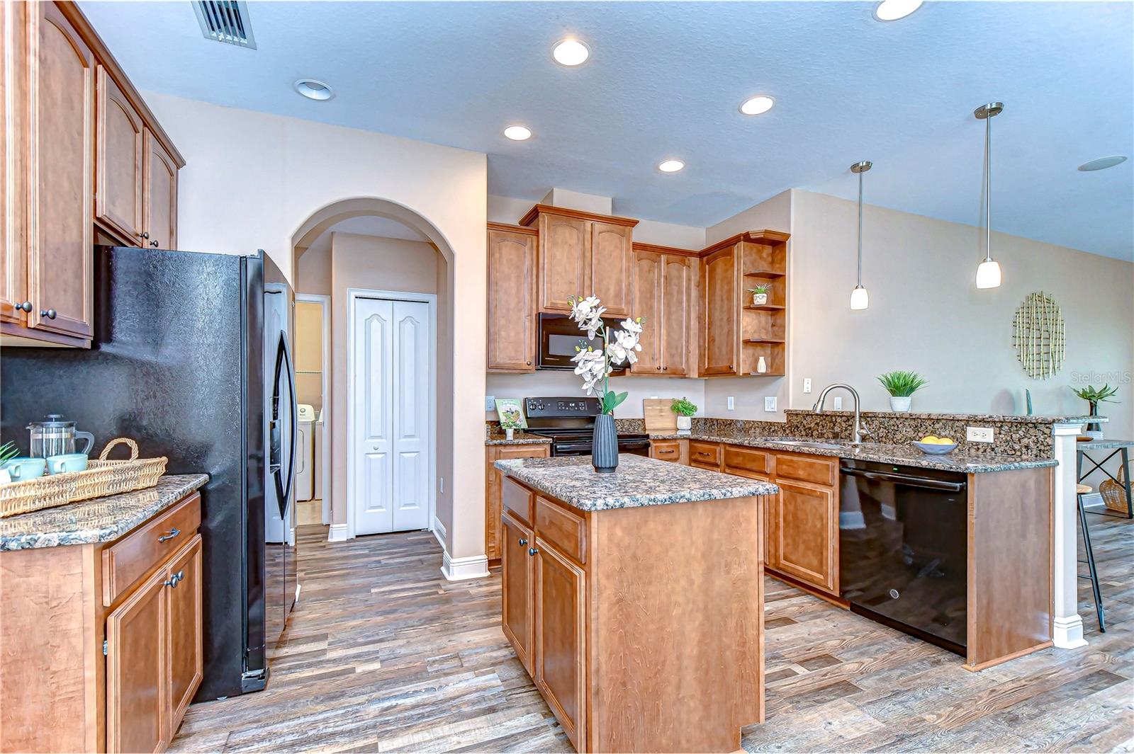 2506 W IVY ST, TAMPA, FL, 33607