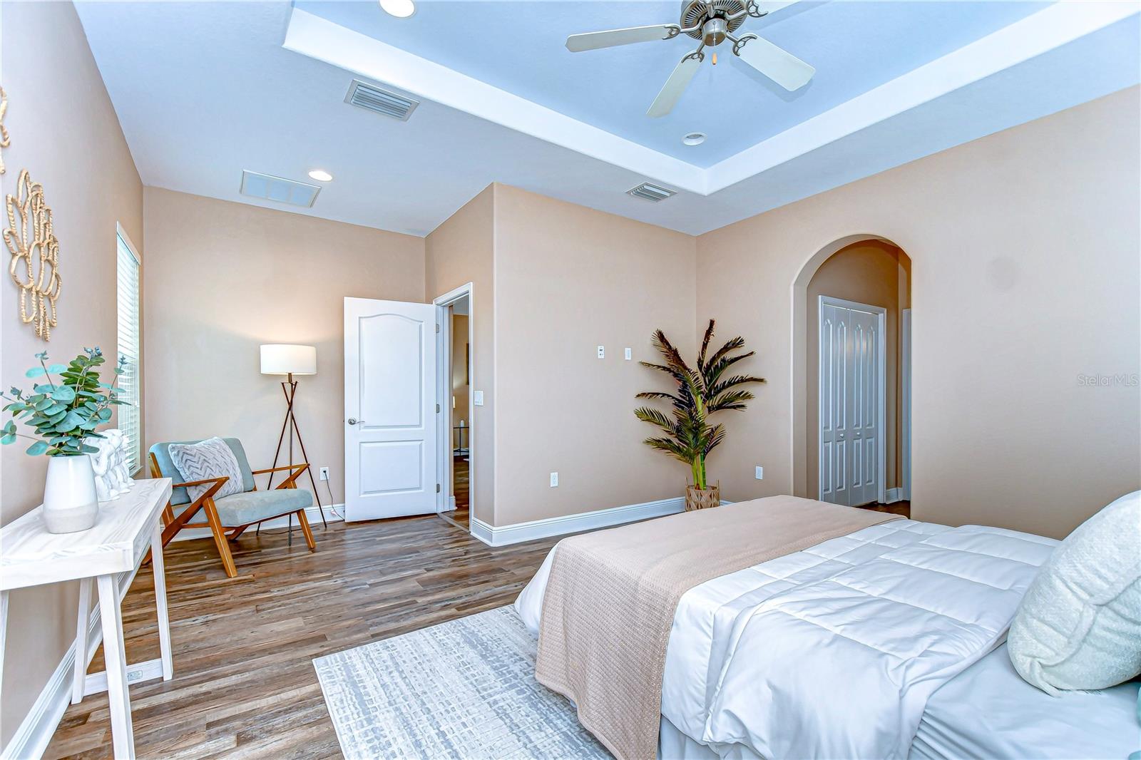 2506 W IVY ST, TAMPA, FL, 33607