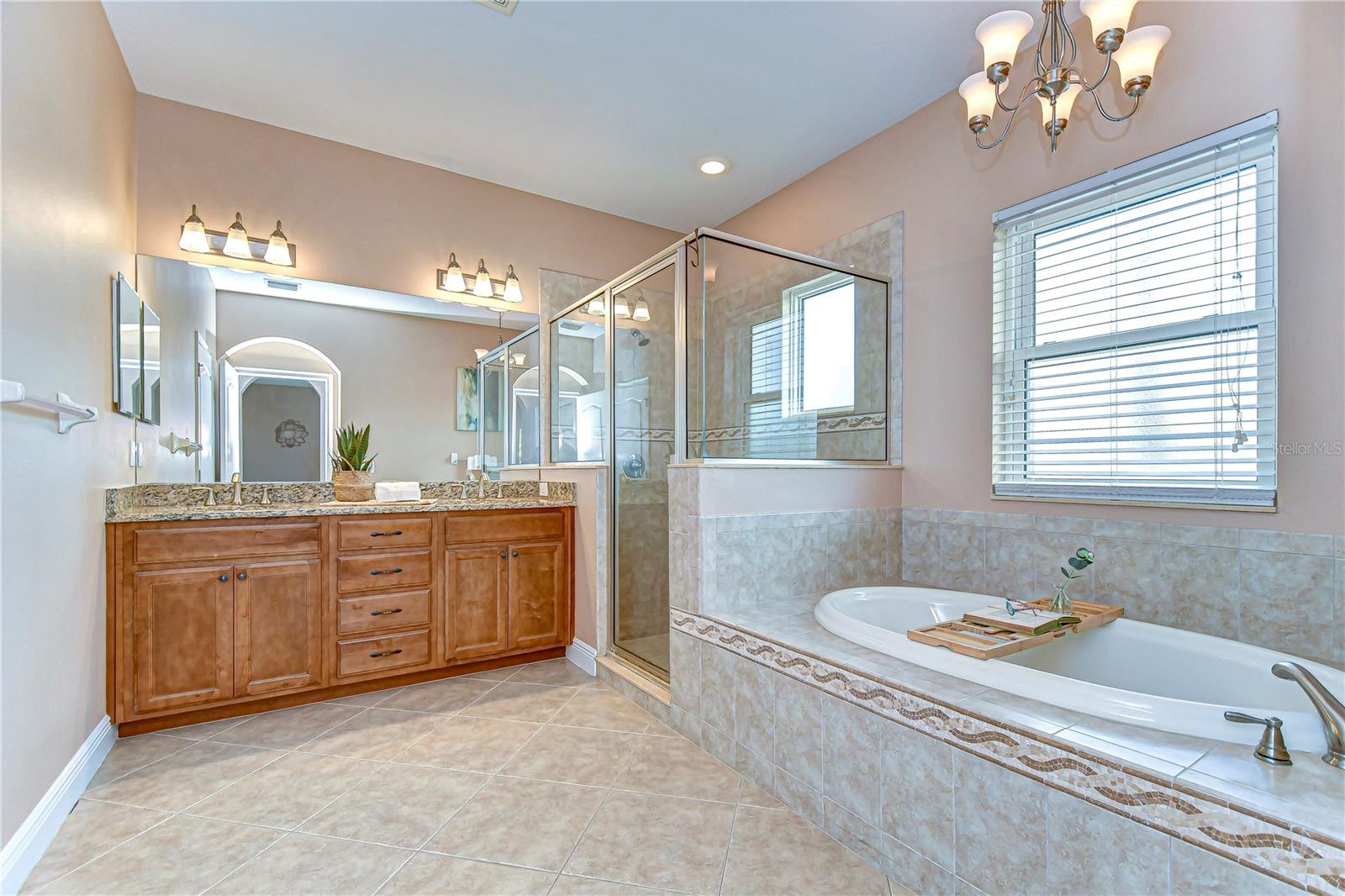 2506 W IVY ST, TAMPA, FL, 33607