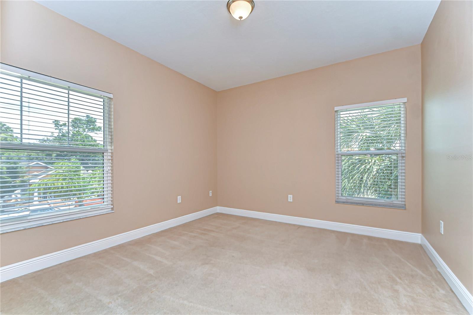 2506 W IVY ST, TAMPA, FL, 33607