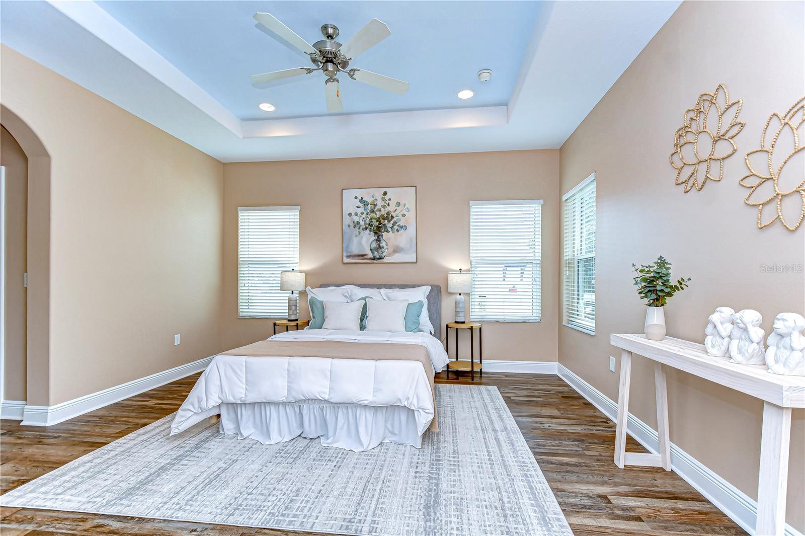 2506 W IVY ST, TAMPA, FL, 33607