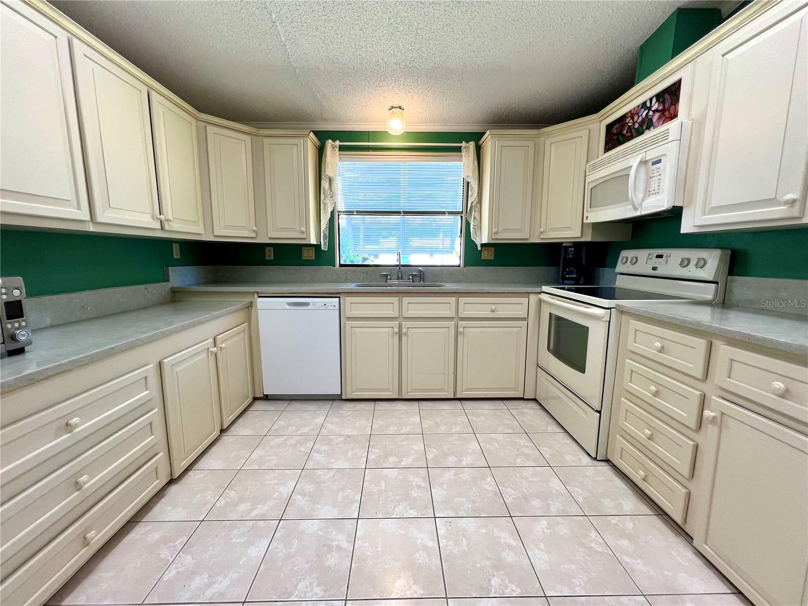 861 SEABROOKE DR, ENGLEWOOD, FL, 34223