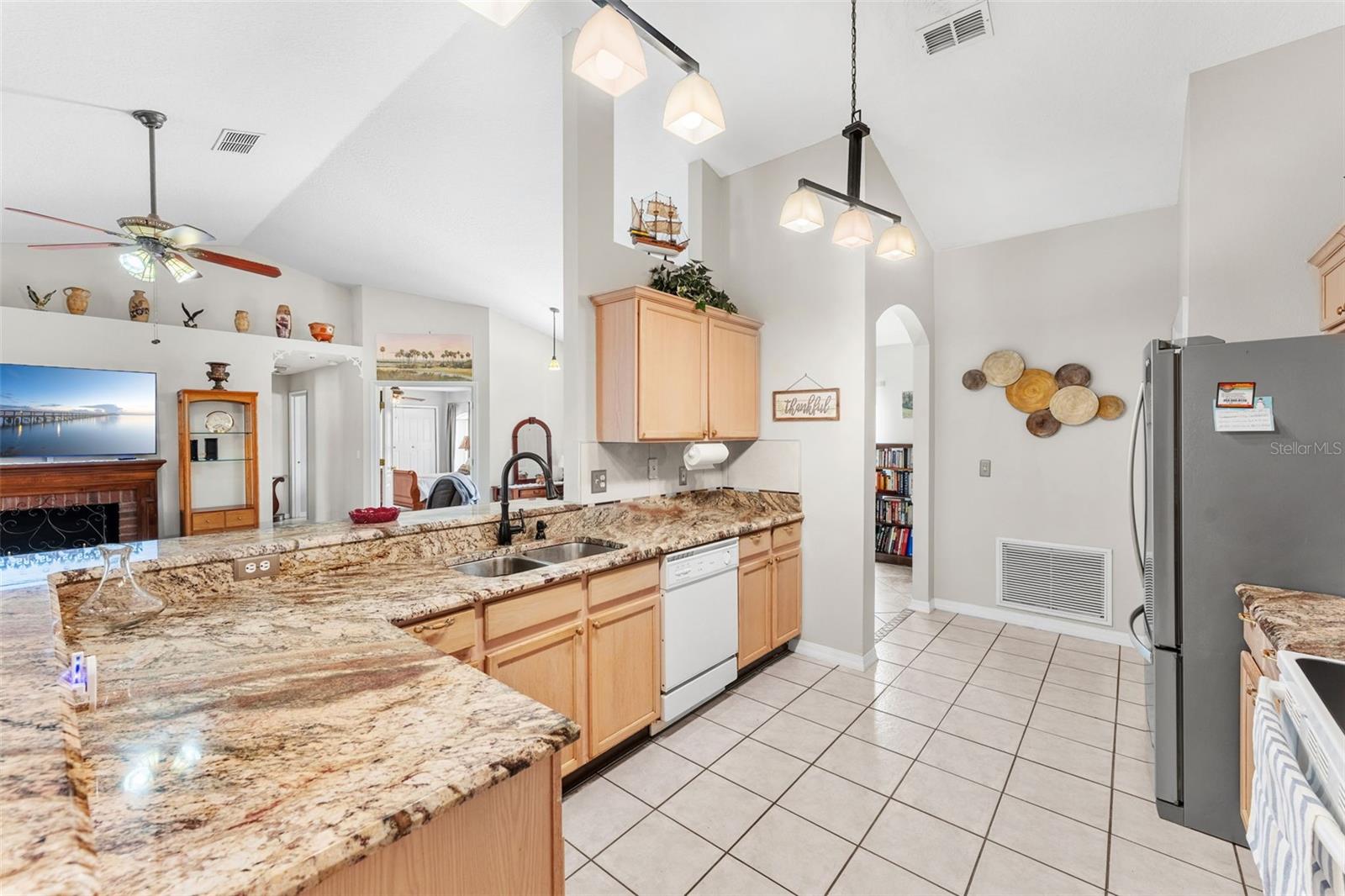 9413 LIGHTHOUSE CT, CLERMONT, FL, 34711