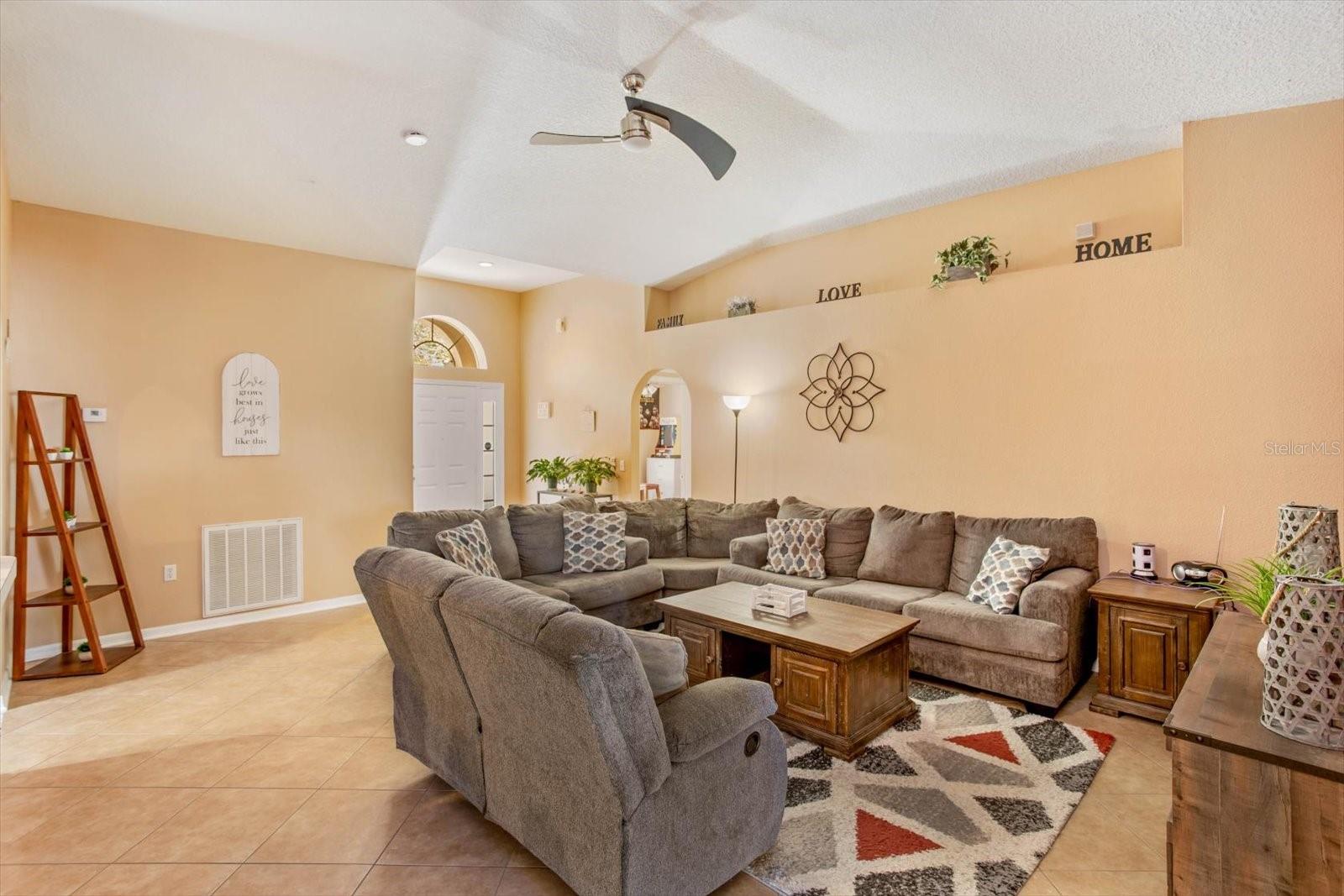 129 CABRILLO DR, GROVELAND, FL, 34736