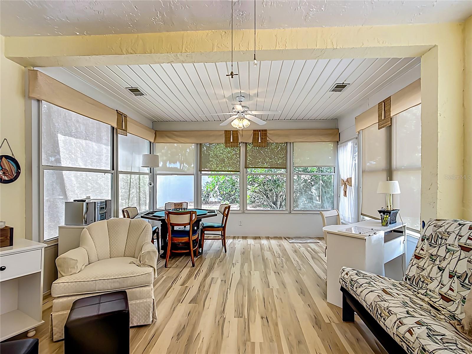 916 CANCUN CT, LADY LAKE, FL, 32159