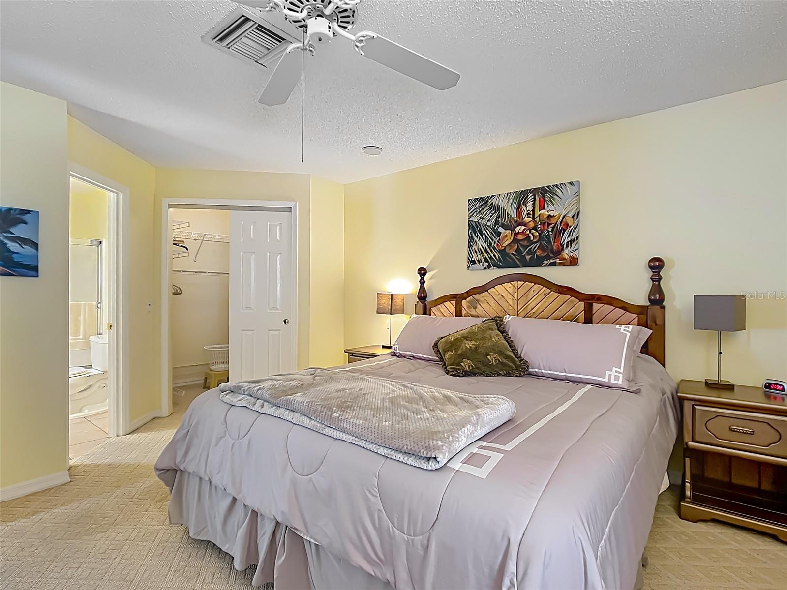 916 CANCUN CT, LADY LAKE, FL, 32159