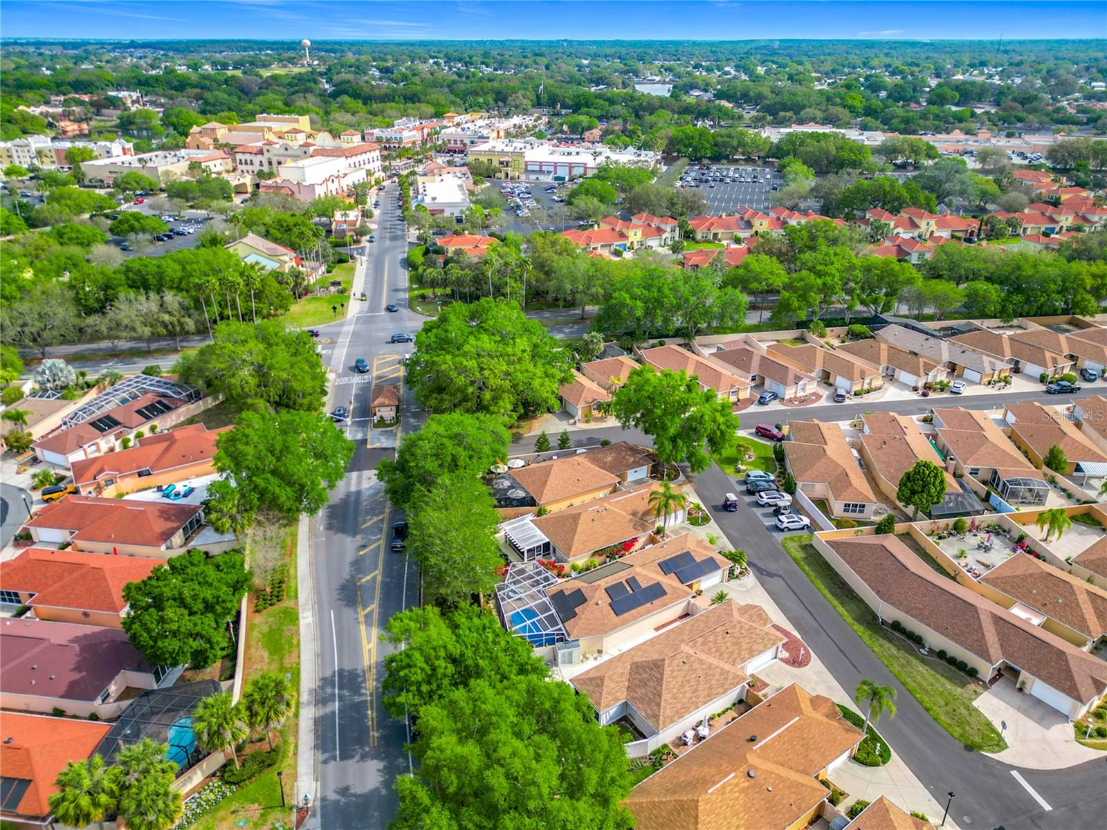 916 CANCUN CT, LADY LAKE, FL, 32159