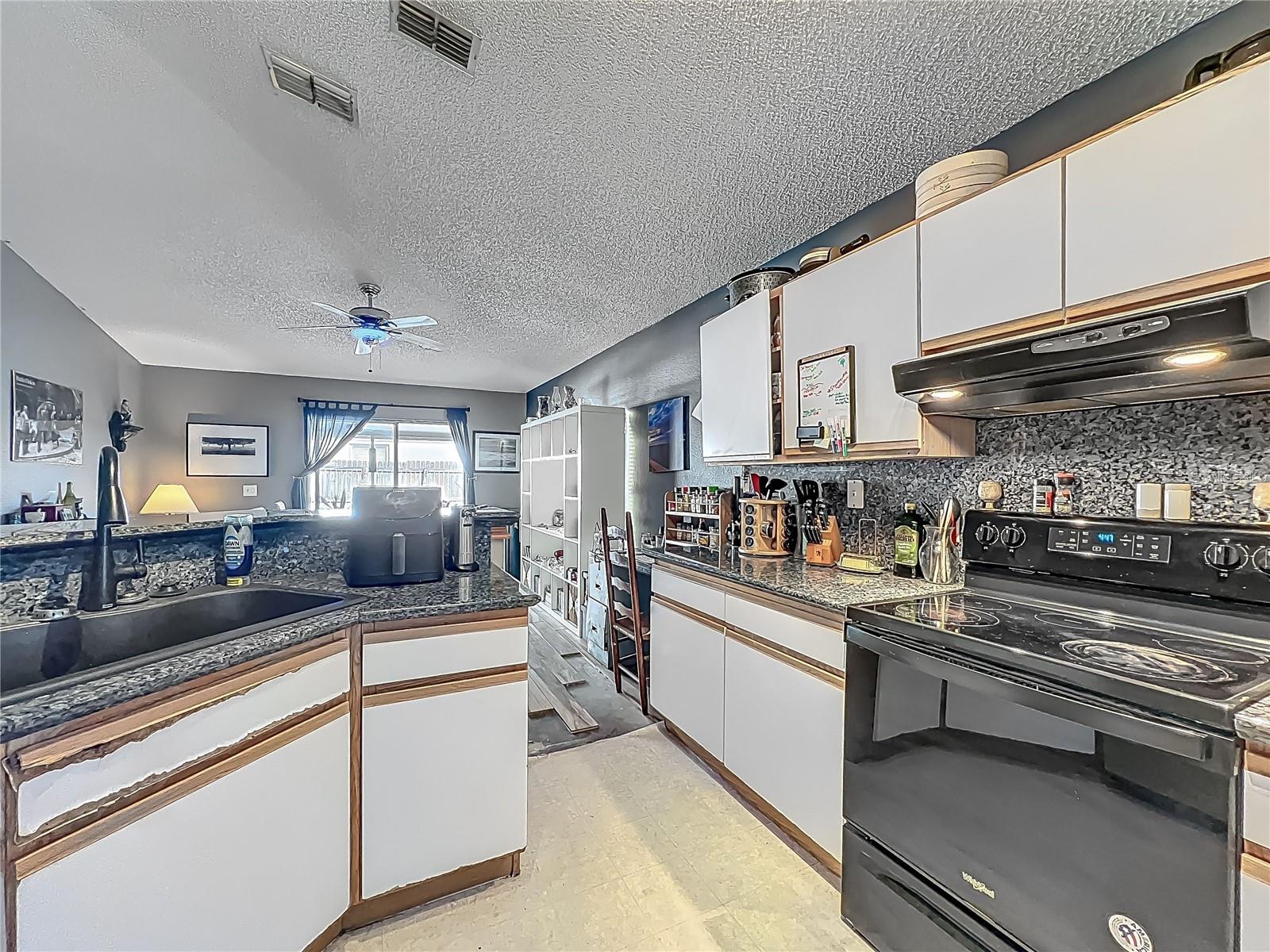 135 CIRCLE HILL RD, SANFORD, FL, 32773