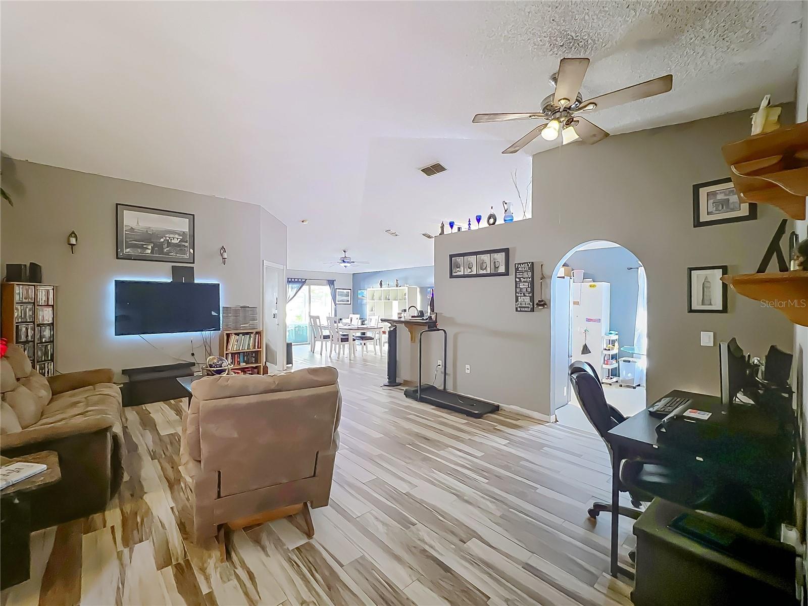 135 CIRCLE HILL RD, SANFORD, FL, 32773