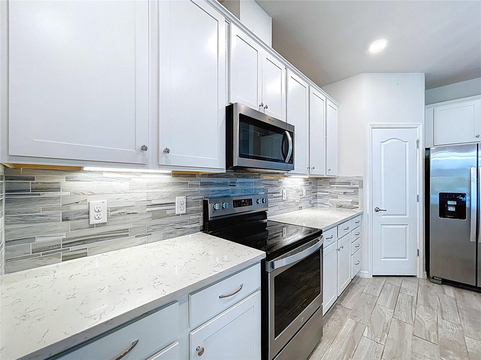 9684 IBIS GROVE BLVD, WESLEY CHAPEL, FL, 33545