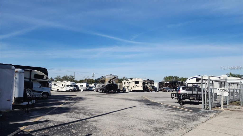 2401 RICHMOND GREENS CT, SUN CITY CENTER, FL, 33573