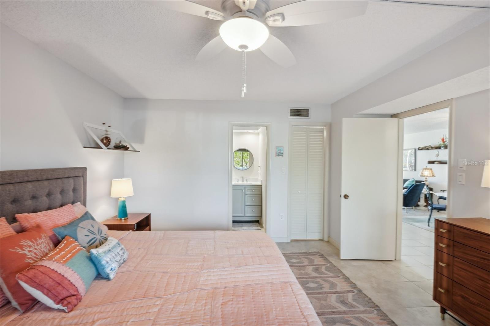 725 MANATEE AVE #725, HOLMES BEACH, FL, 34217