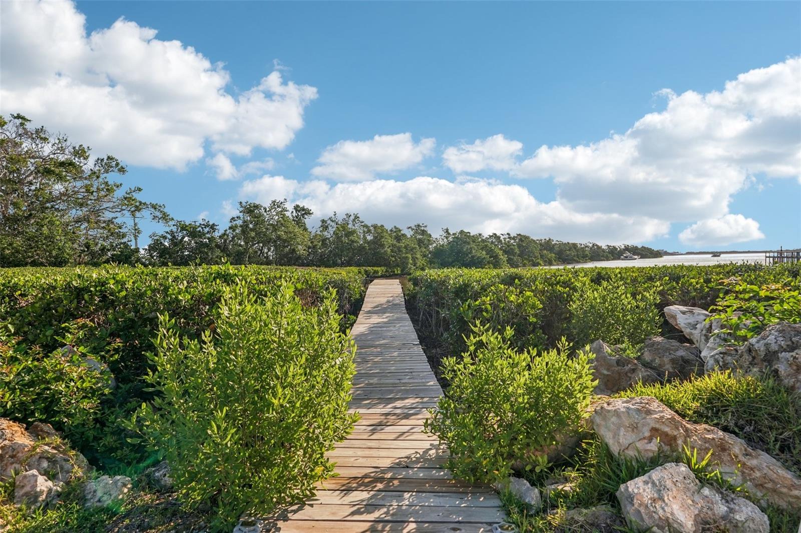 725 MANATEE AVE #725, HOLMES BEACH, FL, 34217