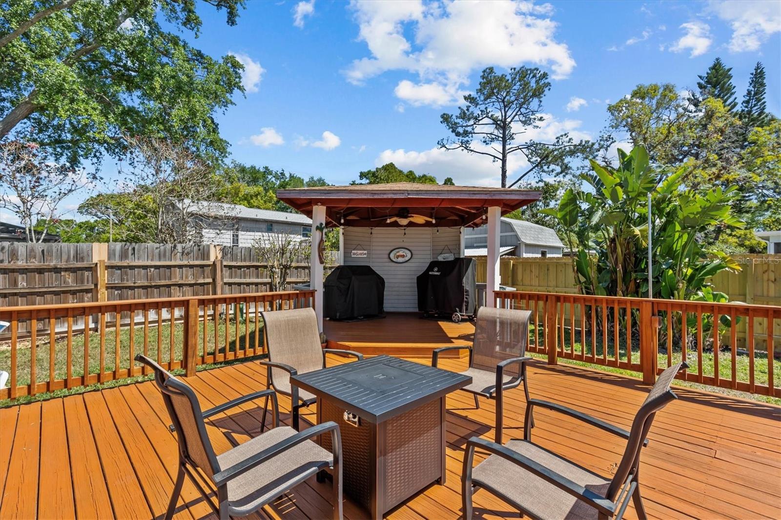 1330 GULFVIEW WOODS LN, TARPON SPRINGS, FL, 34689