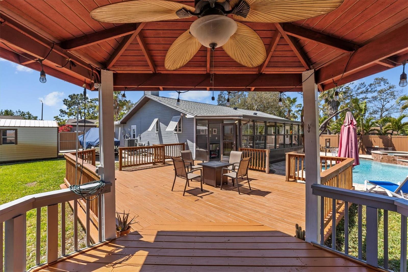 1330 GULFVIEW WOODS LN, TARPON SPRINGS, FL, 34689