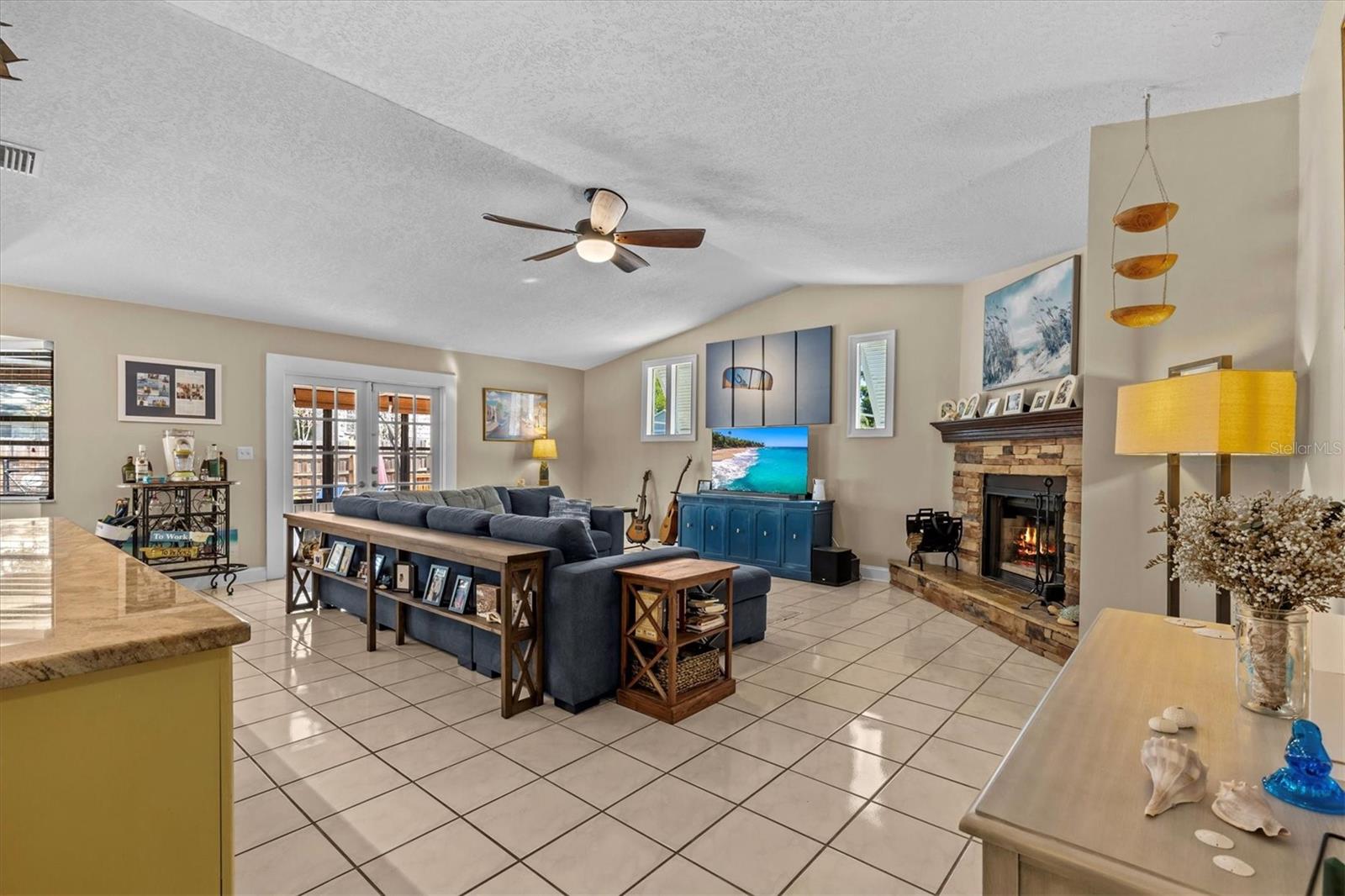 1330 GULFVIEW WOODS LN, TARPON SPRINGS, FL, 34689