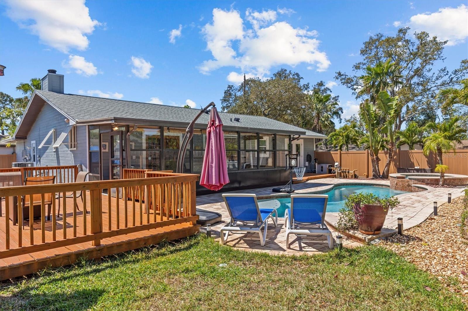1330 GULFVIEW WOODS LN, TARPON SPRINGS, FL, 34689