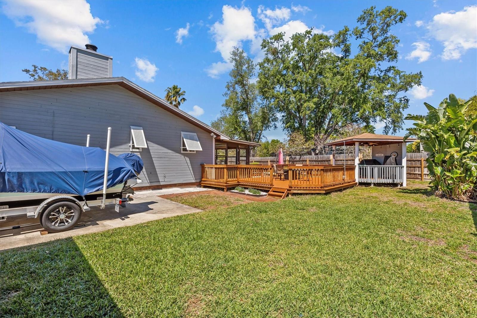 1330 GULFVIEW WOODS LN, TARPON SPRINGS, FL, 34689