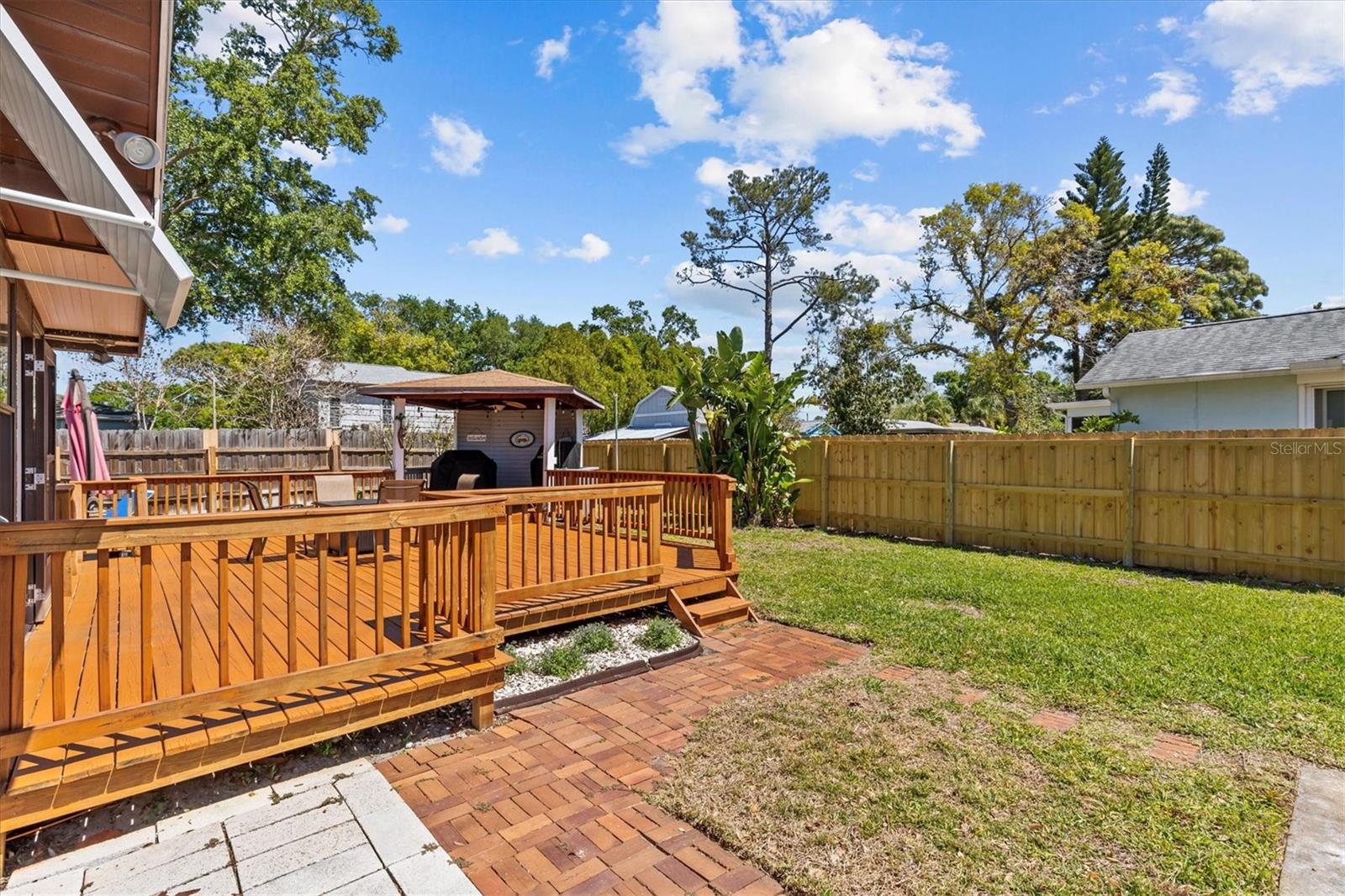 1330 GULFVIEW WOODS LN, TARPON SPRINGS, FL, 34689