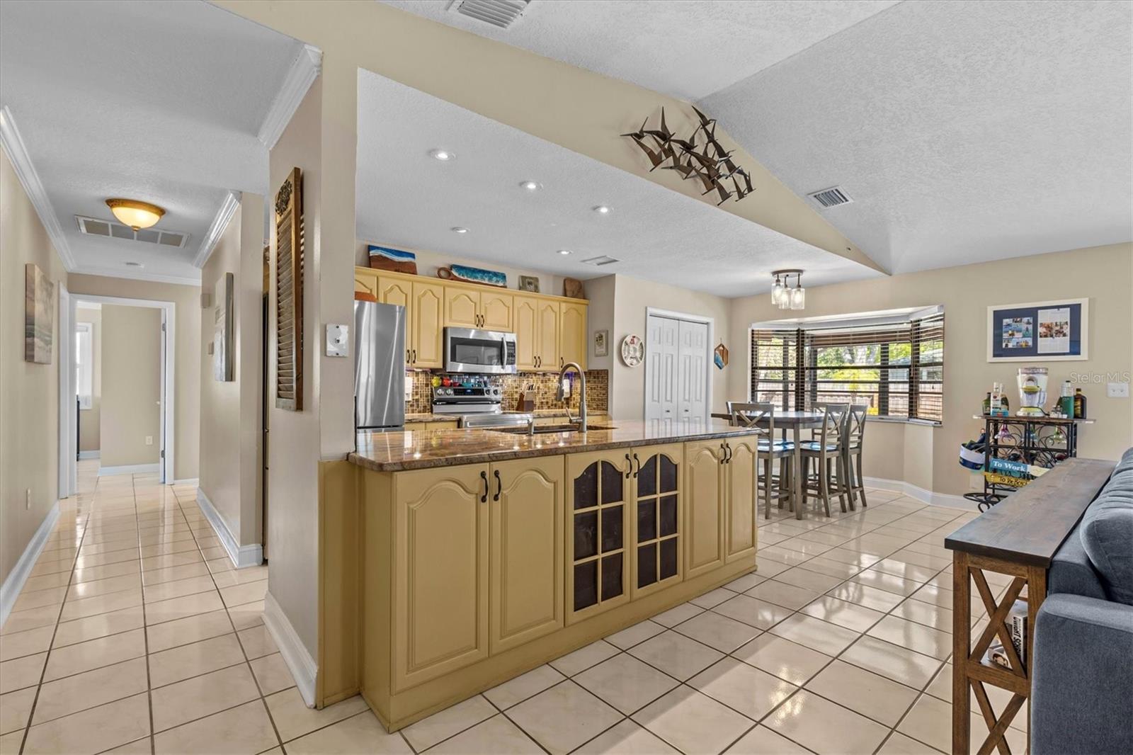 1330 GULFVIEW WOODS LN, TARPON SPRINGS, FL, 34689