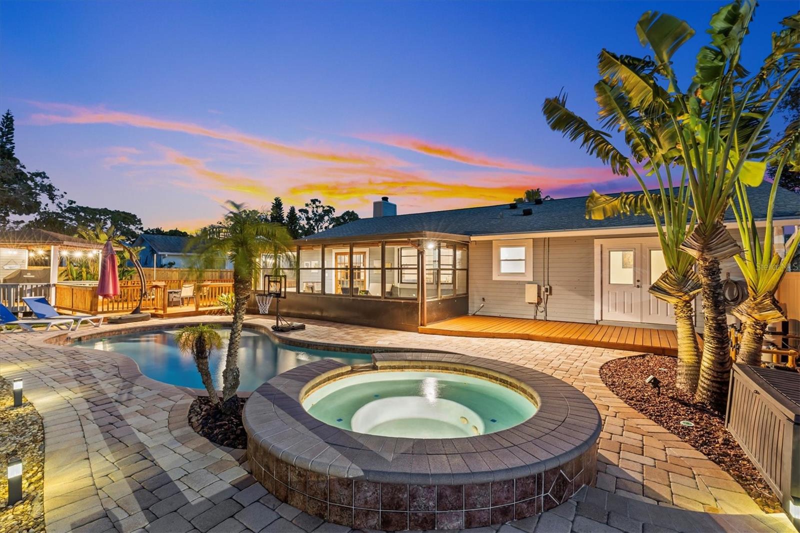 1330 GULFVIEW WOODS LN, TARPON SPRINGS, FL, 34689