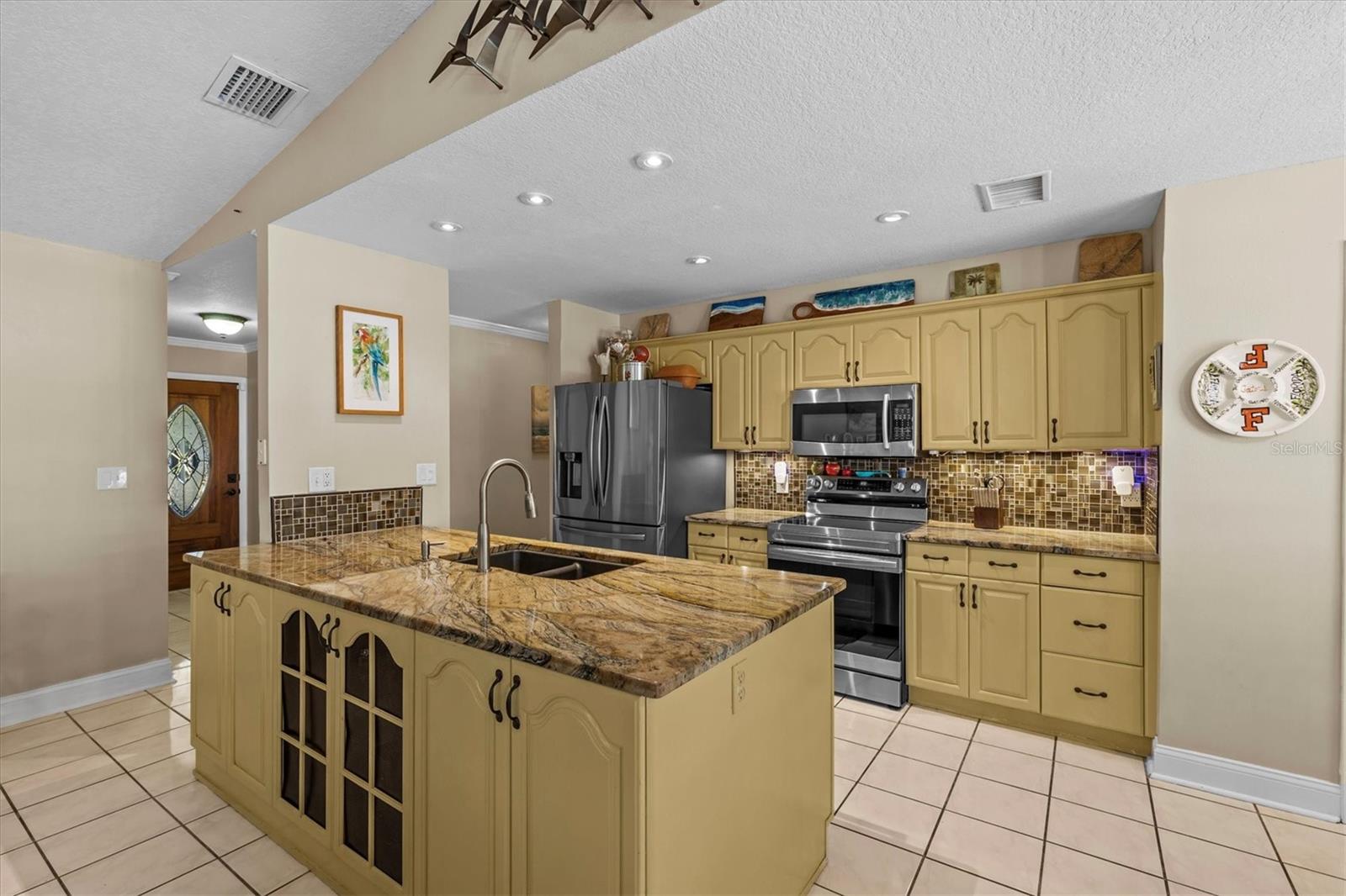 1330 GULFVIEW WOODS LN, TARPON SPRINGS, FL, 34689